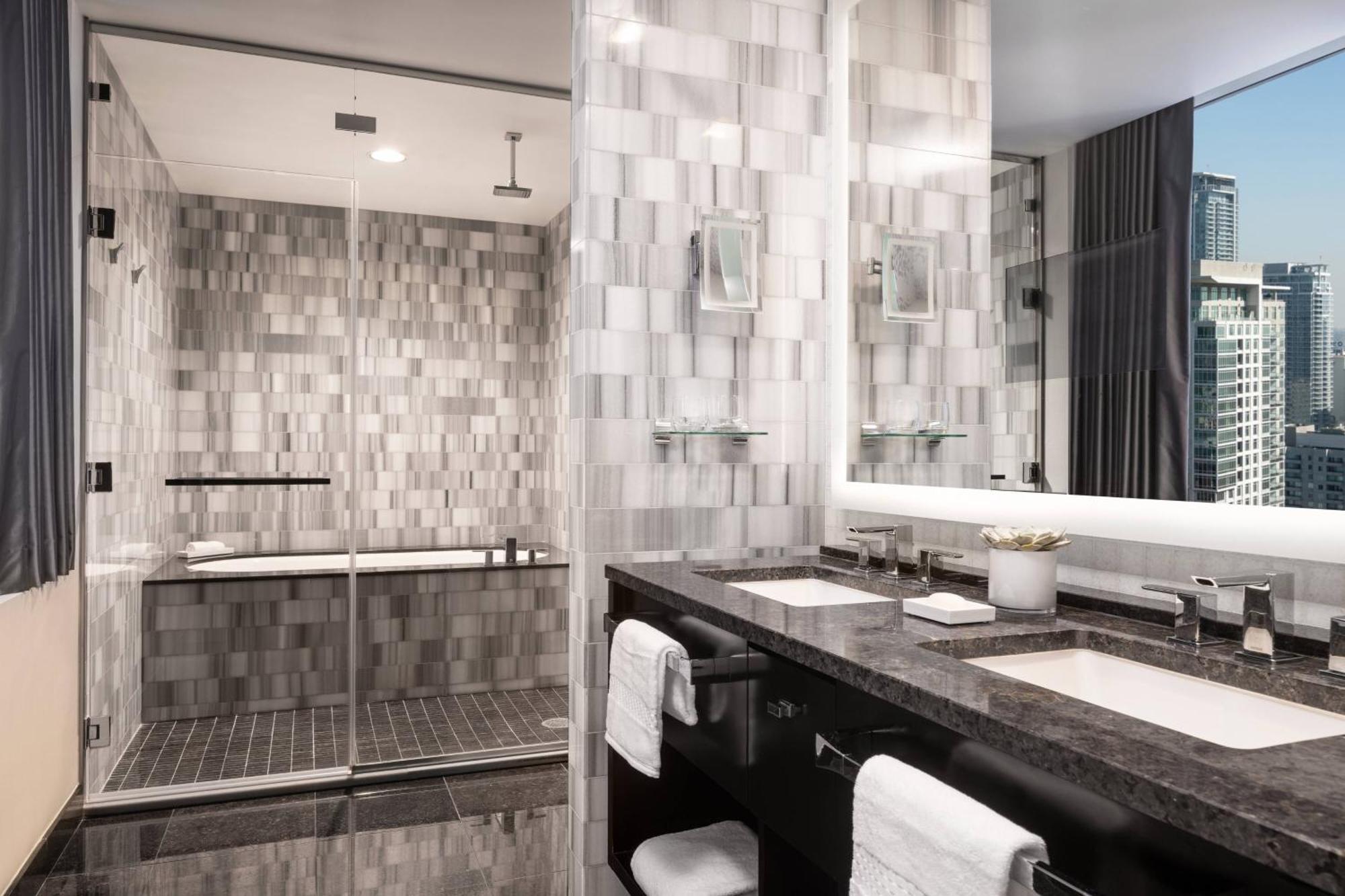 The Ritz-Carlton, Los Angeles L.A. Live Экстерьер фото